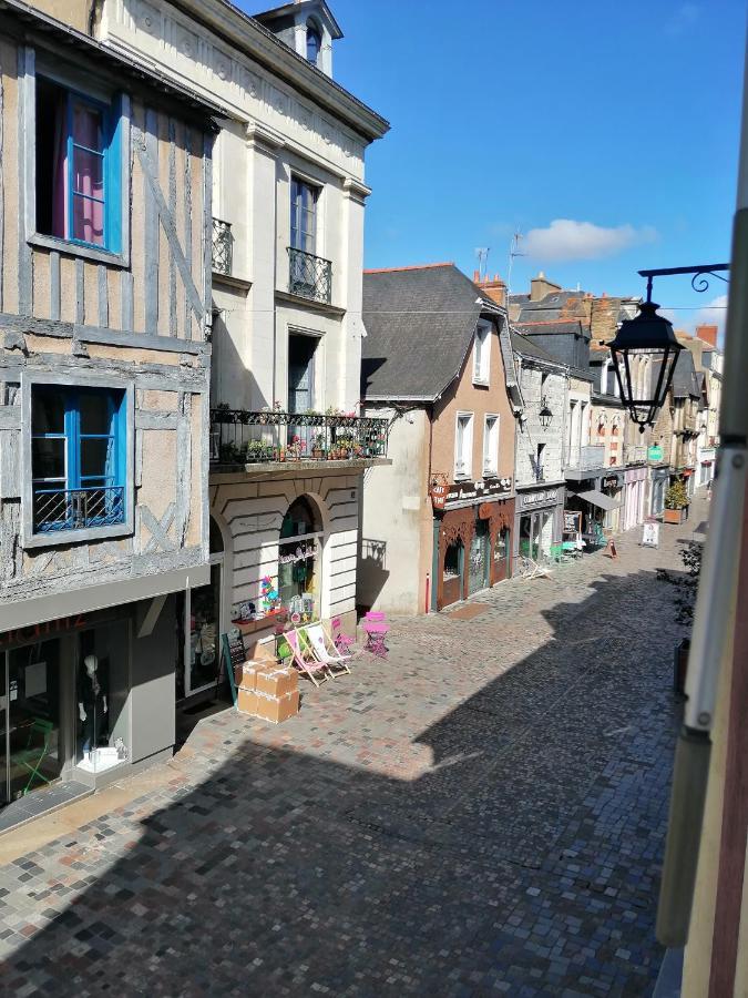 Spacieux T3 Lumineux Dans Quartier Historique Avec Wifi Редон Екстер'єр фото